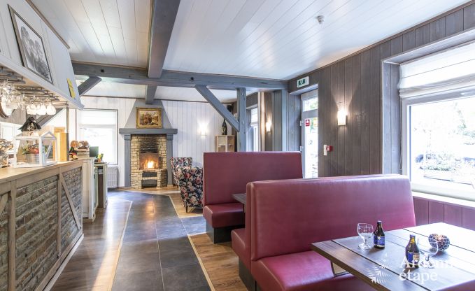 Vakantie midden in de natuur in de Ardennen: ruime villa in Houffalize (Nadrin) voor 28 personen met talrijke voorzieningen en diensten, huisdieren welkom