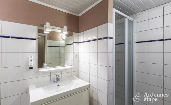 Vakantie midden in de natuur in de Ardennen: ruime villa in Houffalize (Nadrin) voor 28 personen met talrijke voorzieningen en diensten, huisdieren welkom