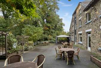 Grote villa voor 18 personen in Houffalize, Ardennen: zwembad, sauna en speelkamer