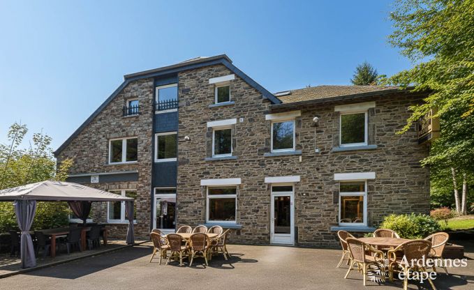 Vakantie midden in de natuur in de Ardennen: ruime villa in Houffalize (Nadrin) voor 18 personen met talrijke voorzieningen en diensten, huisdieren welkom