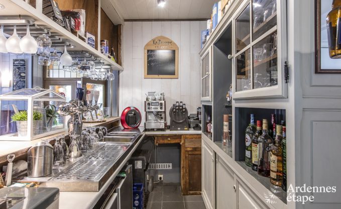 Vakantie midden in de natuur in de Ardennen: ruime villa in Houffalize (Nadrin) voor 18 personen met talrijke voorzieningen en diensten, huisdieren welkom