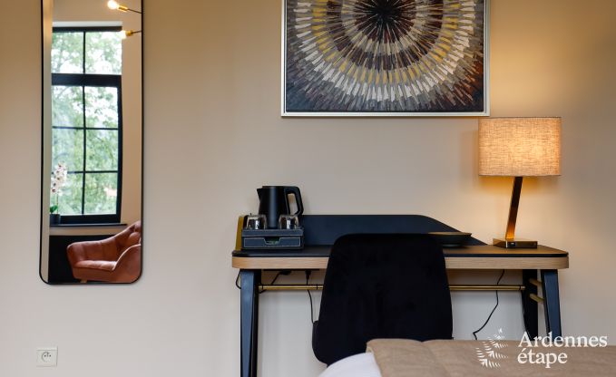 Ruime villa aan het water in Namen voor 25 personen met 8 slaap- en badkamers, priv�tuin en professioneel uitgeruste keuken