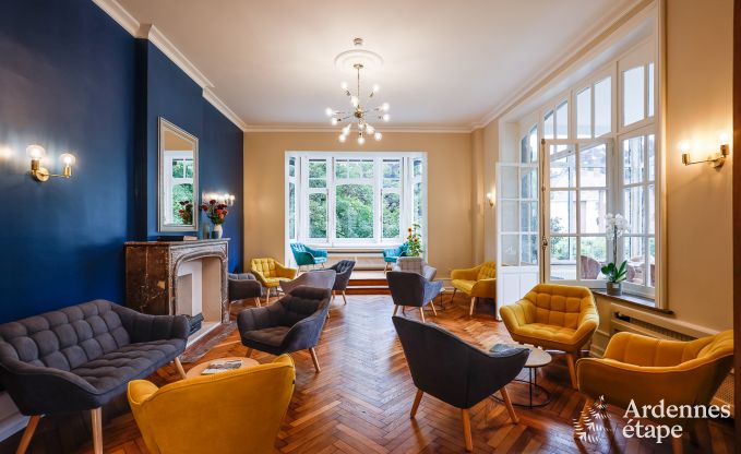 Ruime villa aan het water in Namen voor 25 personen met 8 slaap- en badkamers, priv�tuin en professioneel uitgeruste keuken