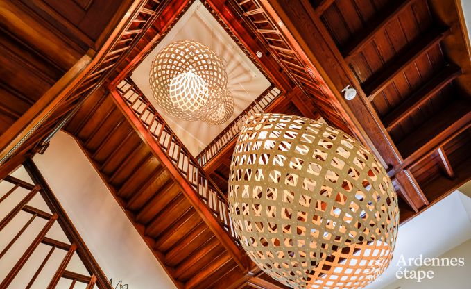 Ruime villa aan het water in Namen voor 25 personen met 8 slaap- en badkamers, priv�tuin en professioneel uitgeruste keuken