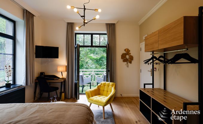 Ruime villa aan het water in Namen voor 25 personen met 8 slaap- en badkamers, priv�tuin en professioneel uitgeruste keuken