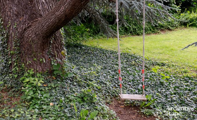 Ruime villa aan het water in Namen voor 25 personen met 8 slaap- en badkamers, priv�tuin en professioneel uitgeruste keuken