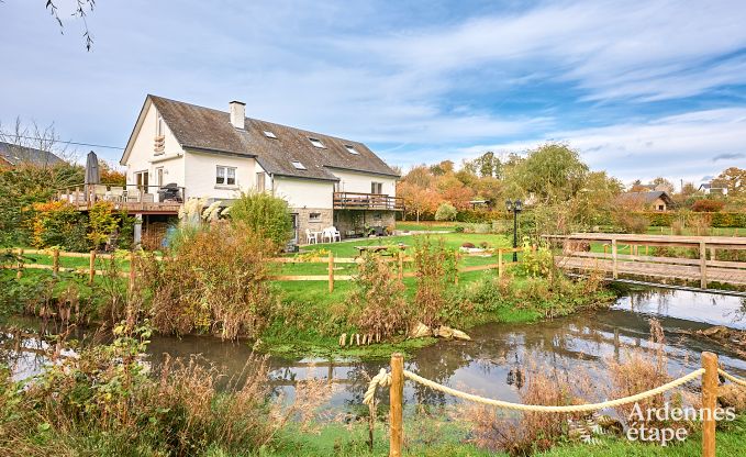 Charmant vakantiehuis voor 8 personen in Hamois met 4 slaapkamers, 3 badkamers, priv�tuin, speelruimte en terras aan het water