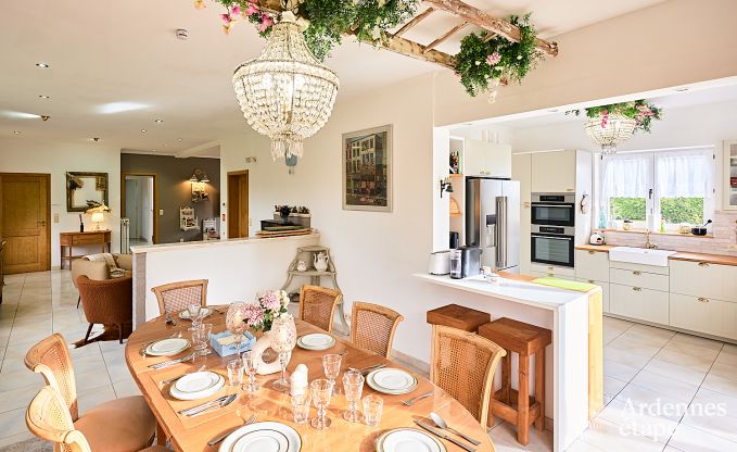 Charmant vakantiehuis voor 8 personen in Hamois met 4 slaapkamers, 3 badkamers, priv�tuin, speelruimte en terras aan het water