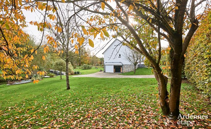 Charmant vakantiehuis voor 8 personen in Hamois met 4 slaapkamers, 3 badkamers, priv�tuin, speelruimte en terras aan het water