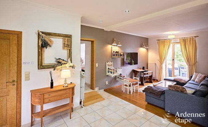 Charmant vakantiehuis voor 8 personen in Hamois met 4 slaapkamers, 3 badkamers, priv�tuin, speelruimte en terras aan het water