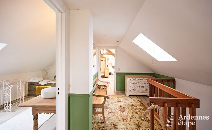 Charmant vakantiehuis voor 8 personen in Hamois met 4 slaapkamers, 3 badkamers, priv�tuin, speelruimte en terras aan het water