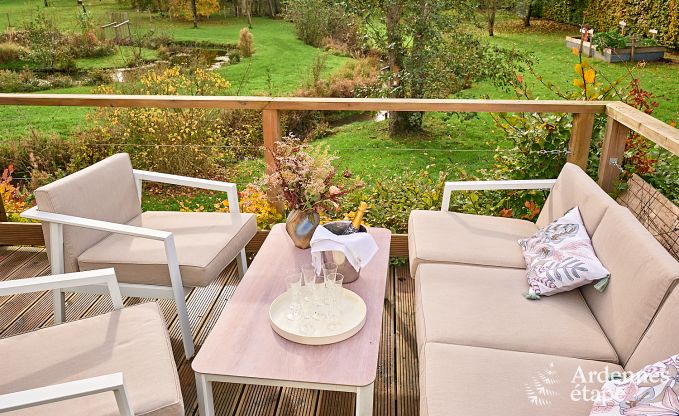 Charmant vakantiehuis voor 8 personen in Hamois met 4 slaapkamers, 3 badkamers, priv�tuin, speelruimte en terras aan het water