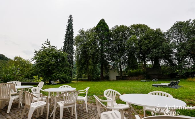 Ruime villa aan het water in Namen voor 25 personen met 8 slaap- en badkamers, priv�tuin en professioneel uitgeruste keuken