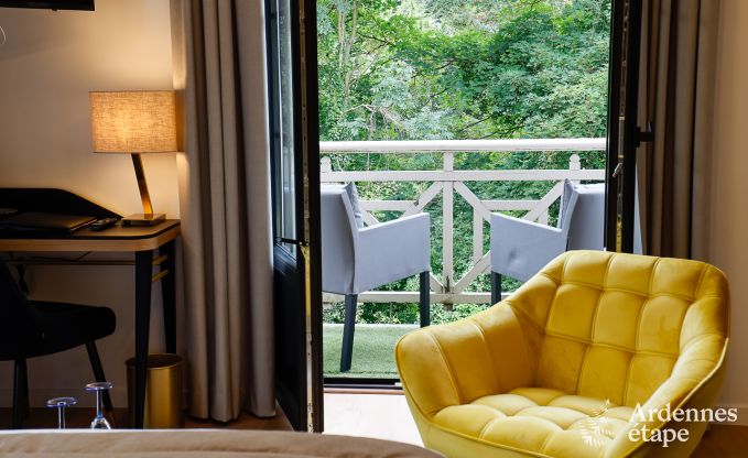 Ruime villa aan het water in Namen voor 25 personen met 8 slaap- en badkamers, priv�tuin en professioneel uitgeruste keuken