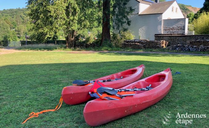 Ruime villa aan het water in Namen voor 25 personen met 8 slaap- en badkamers, priv�tuin en professioneel uitgeruste keuken