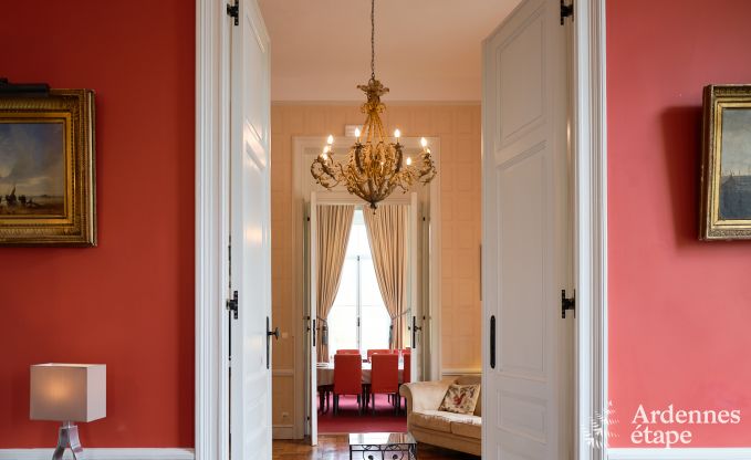 Prachtig gerenoveerd kasteel met zwembad in Nassogne, Ardennen