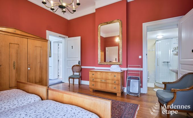 Prachtig gerenoveerd kasteel met zwembad in Nassogne, Ardennen