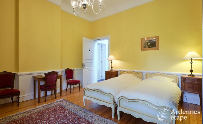 Prachtig gerenoveerd kasteel met zwembad in Nassogne, Ardennen