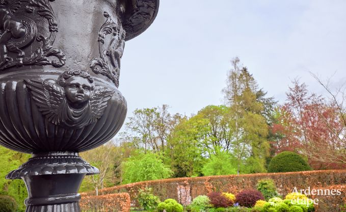Prachtig gerenoveerd kasteel met zwembad in Nassogne, Ardennen