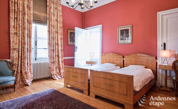 Prachtig gerenoveerd kasteel met zwembad in Nassogne, Ardennen