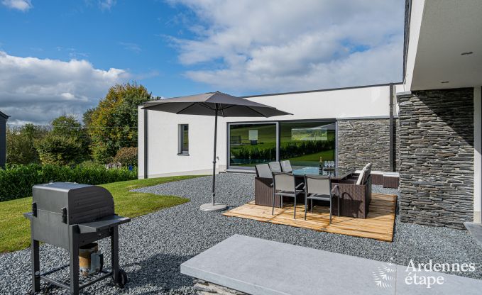 Luxe villa met binnenzwembad in Neufch�teau voor 8 personen, perfect voor gezinnen en koppels