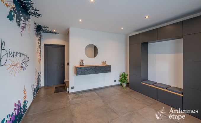 Luxe villa met binnenzwembad in Neufch�teau voor 8 personen, perfect voor gezinnen en koppels