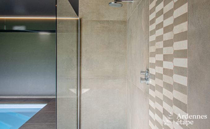 Luxe villa met binnenzwembad in Neufch�teau voor 8 personen, perfect voor gezinnen en koppels