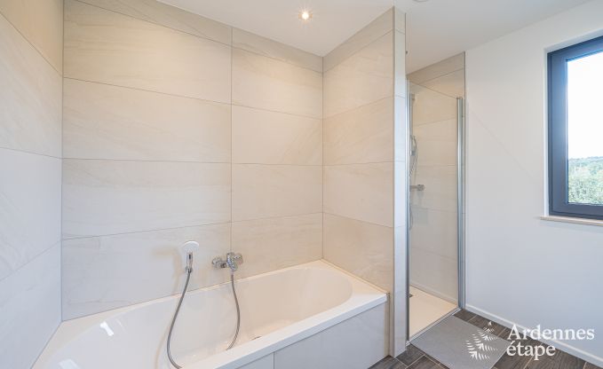 Luxe villa met binnenzwembad in Neufch�teau voor 8 personen, perfect voor gezinnen en koppels