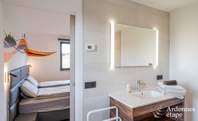 Luxe villa met binnenzwembad in Neufch�teau voor 8 personen, perfect voor gezinnen en koppels