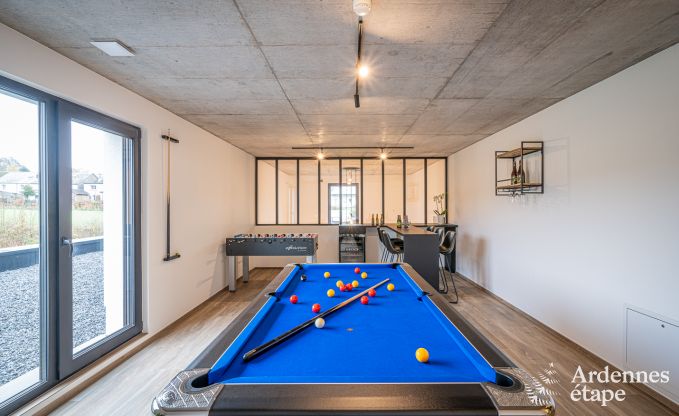 Vakantiehuis in Neufchteau voor 22/24 personen in de Ardennen