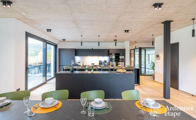 Vakantiehuis in Neufchteau voor 22/24 personen in de Ardennen