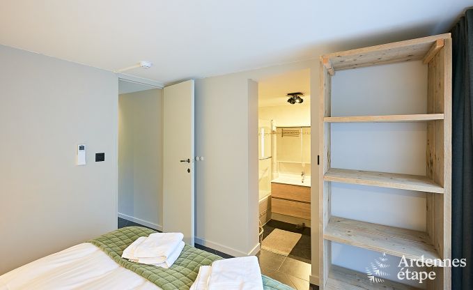 Schitterende vakantiewoning in Onhaye met zwembad, jacuzzi, sauna en speelkamers voor 14 personen nabij Dinant