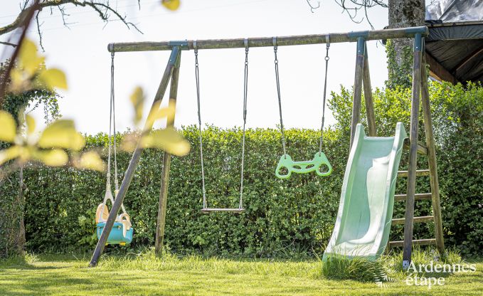 Vakantiehuis met tennisbaan in Onhaye voor 2/3 personen in de Ardennen