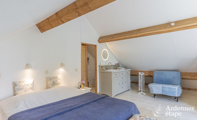 Vakantiehuis met tennisbaan in Onhaye voor 2/3 personen in de Ardennen