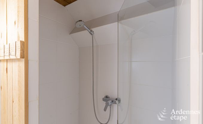 Vakantiehuis met tennisbaan in Onhaye voor 2/3 personen in de Ardennen