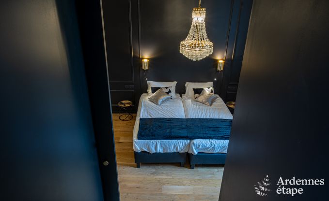 Luxe kasteel voor 30 personen in Ouffet met 14 slaapkamers, 12 badkamers, binnenzwembad, sauna en priv�tuin