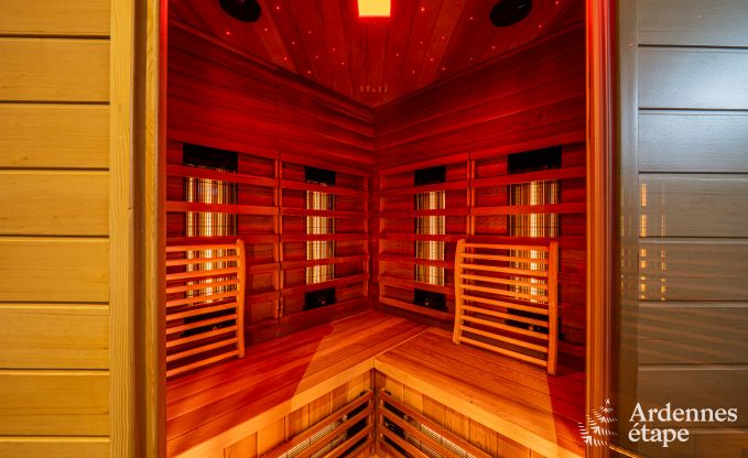 Luxe kasteel voor 30 personen in Ouffet met 14 slaapkamers, 12 badkamers, binnenzwembad, sauna en priv�tuin