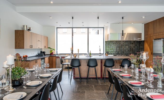 Luxe kasteel voor 30 personen in Ouffet met 14 slaapkamers, 12 badkamers, binnenzwembad, sauna en priv�tuin