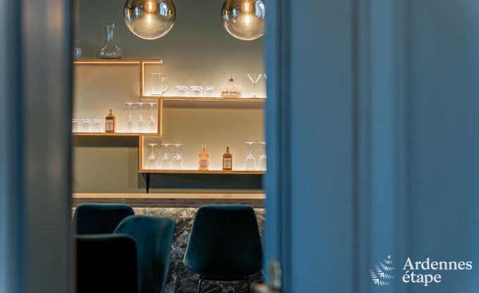 Luxe kasteel voor 30 personen in Ouffet met 14 slaapkamers, 12 badkamers, binnenzwembad, sauna en priv�tuin