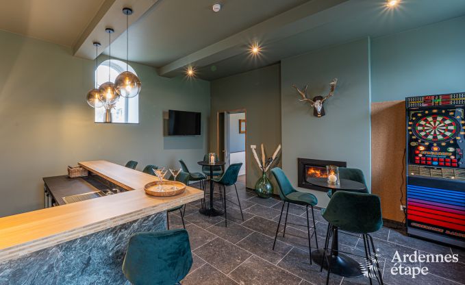 Luxe kasteel voor 30 personen in Ouffet met 14 slaapkamers, 12 badkamers, binnenzwembad, sauna en priv�tuin