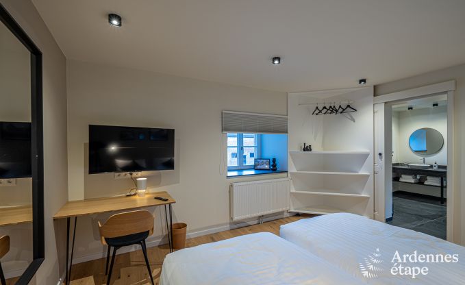 Luxe kasteel voor 30 personen in Ouffet met 14 slaapkamers, 12 badkamers, binnenzwembad, sauna en priv�tuin