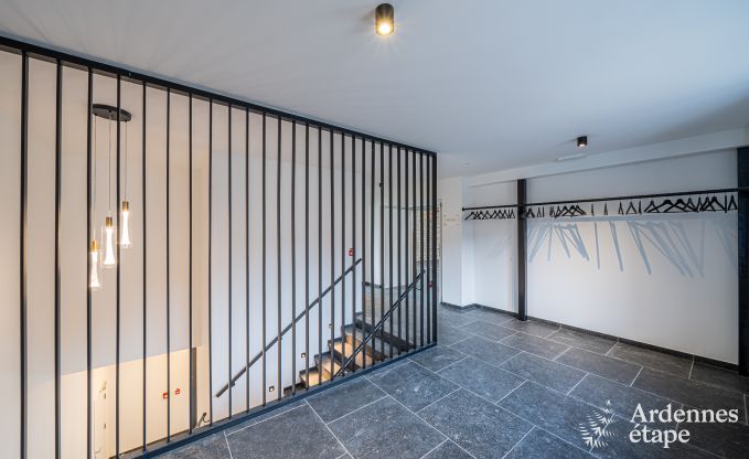 Luxe kasteel voor 30 personen in Ouffet met 14 slaapkamers, 12 badkamers, binnenzwembad, sauna en priv�tuin