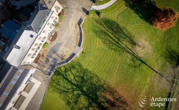 Luxe kasteel voor 30 personen in Ouffet met 14 slaapkamers, 12 badkamers, binnenzwembad, sauna en priv�tuin