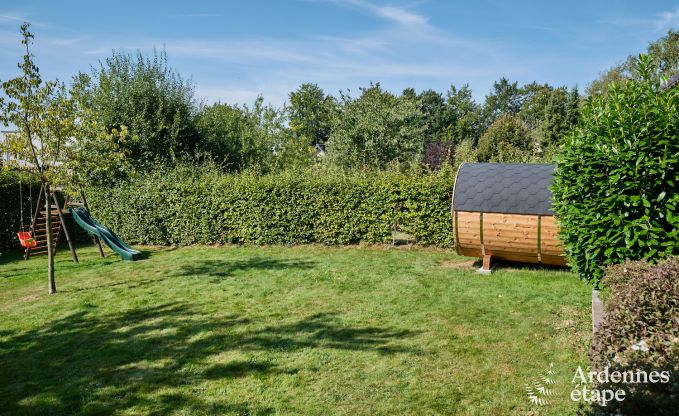 Ruim en modern natuurstenen vakantiehuis in Ovifat, Hoge Venen