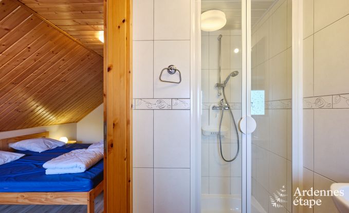 Ruim en modern natuurstenen vakantiehuis in Ovifat, Hoge Venen