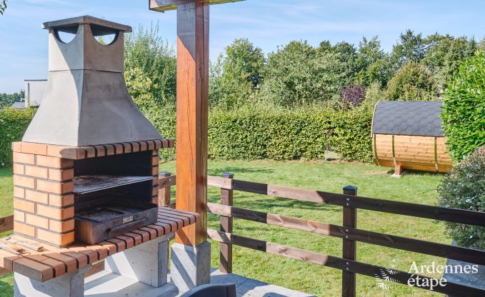 Ruim en modern natuurstenen vakantiehuis in Ovifat, Hoge Venen