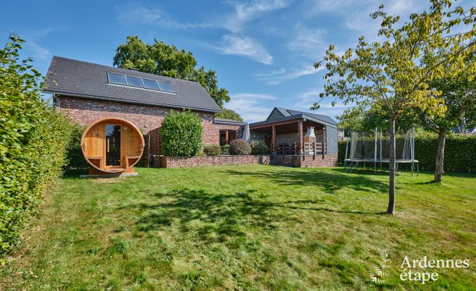 Ruim en modern natuurstenen vakantiehuis in Ovifat, Hoge Venen