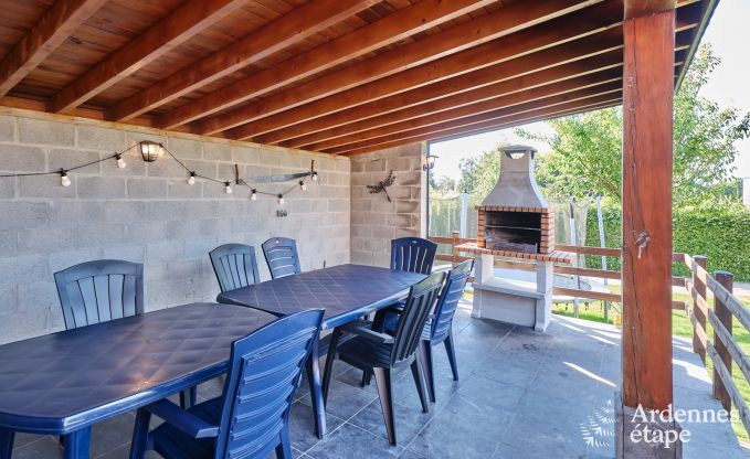 Ruim en modern natuurstenen vakantiehuis in Ovifat, Hoge Venen