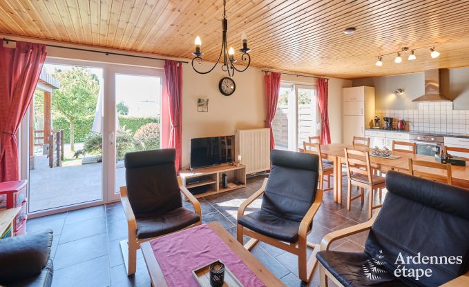 Ruim en modern natuurstenen vakantiehuis in Ovifat, Hoge Venen