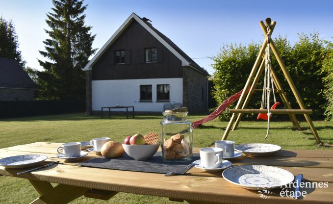Chalet 4 personen in Ovifat, priv�tuin, familievoorzieningen, comfort en natuur in de Ardennen